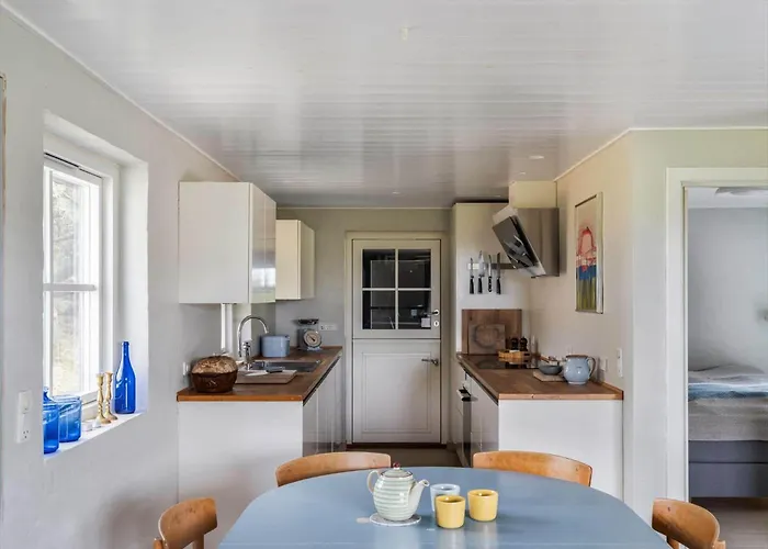 Hs012-henne-fyrrestien-6 * Henne Strand