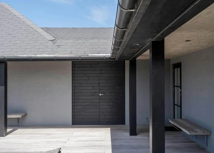 Hs012-henne-fyrrestien-6 * Henne Strand